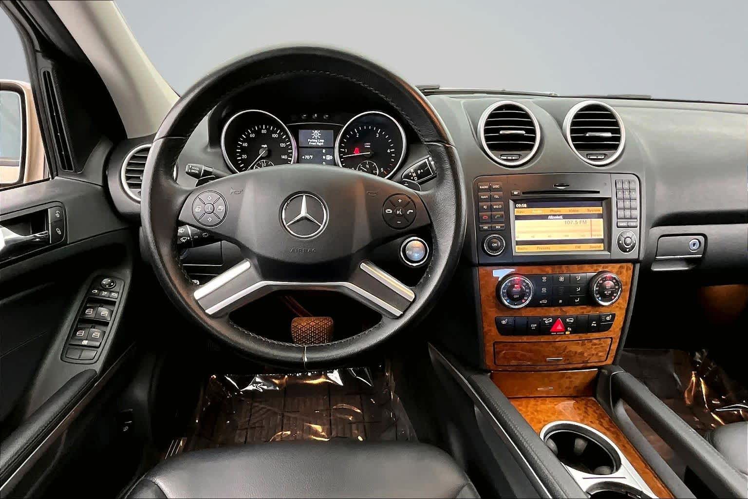 Thumbnail: 2009 Mercedes-Benz M-Class - 15