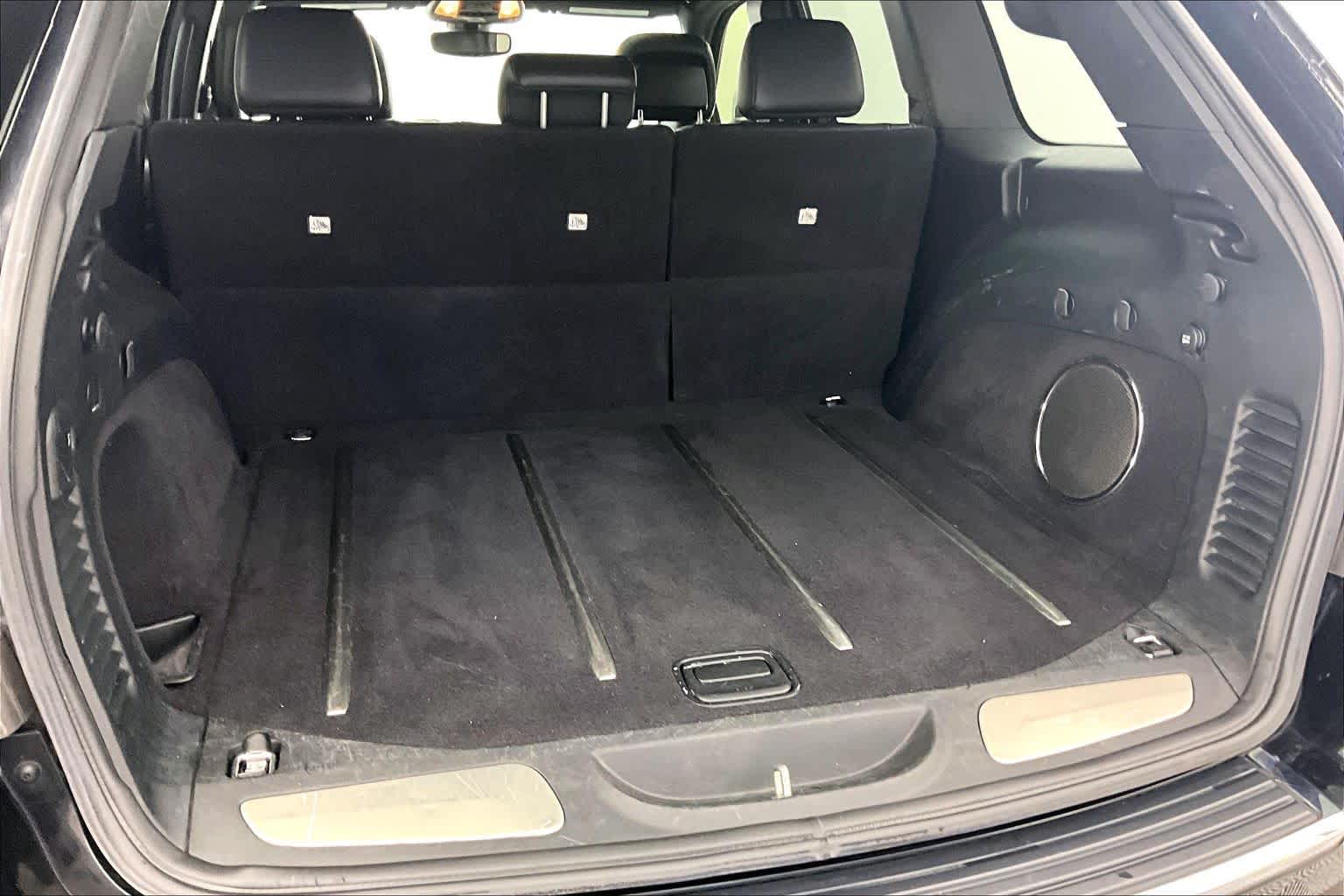 Thumbnail: 2017 Jeep Grand Cherokee - 19