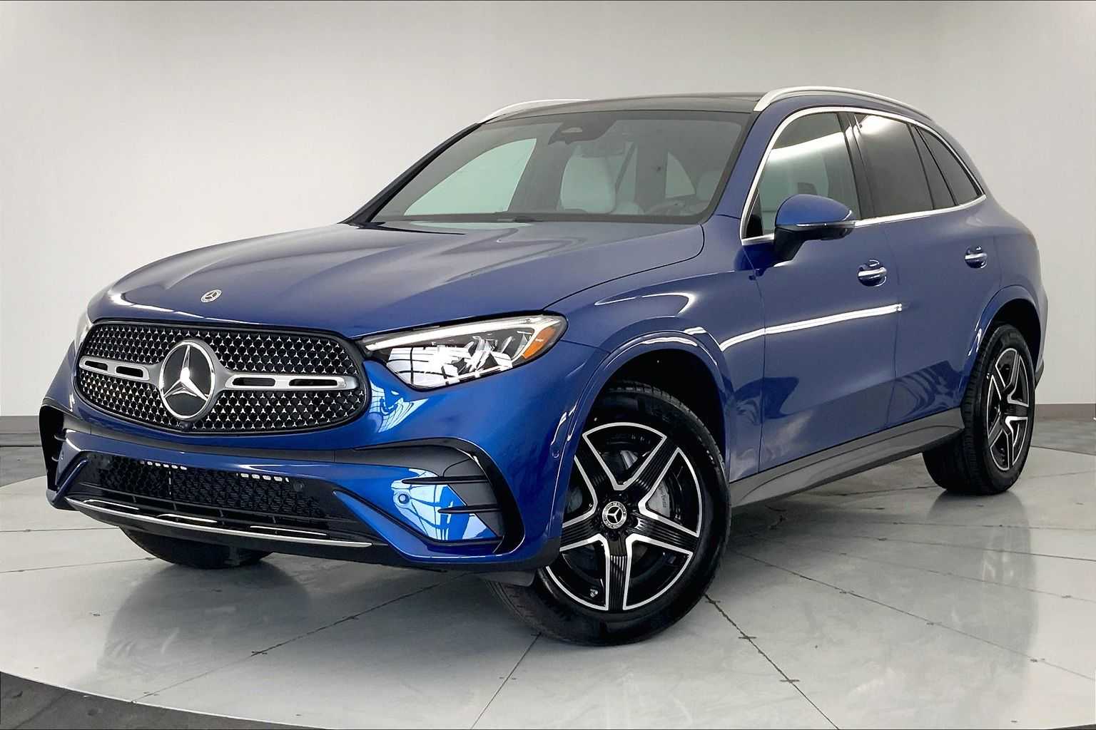 2025 Mercedes-Benz GLC 300 -
                  Urbandale, IA