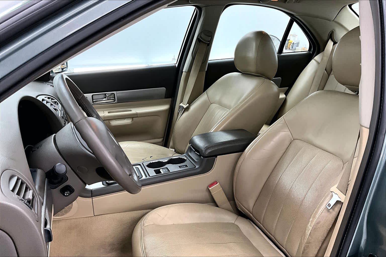 Thumbnail: 2005 Lincoln LS - 11