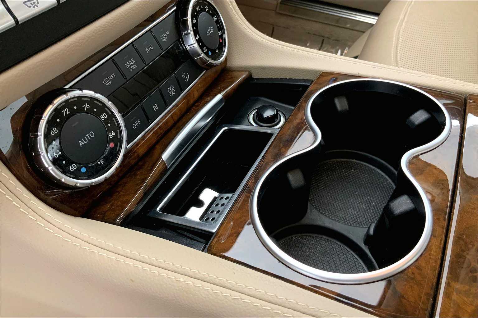 Thumbnail: 2012 Mercedes-Benz CLS - 27