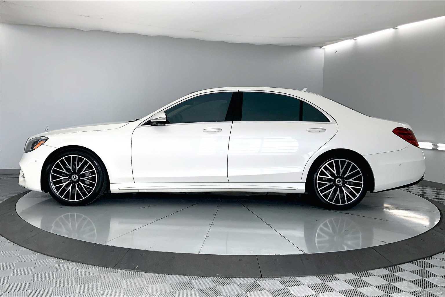 2020 Mercedes-Benz S-Class S 560 4MATIC 3