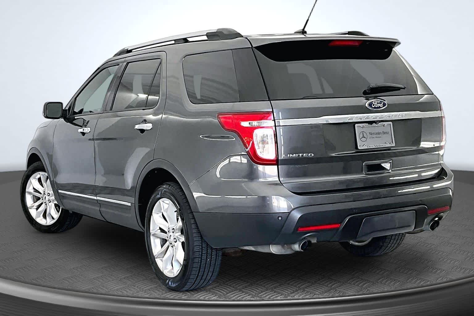 Thumbnail: 2015 Ford Explorer - 4