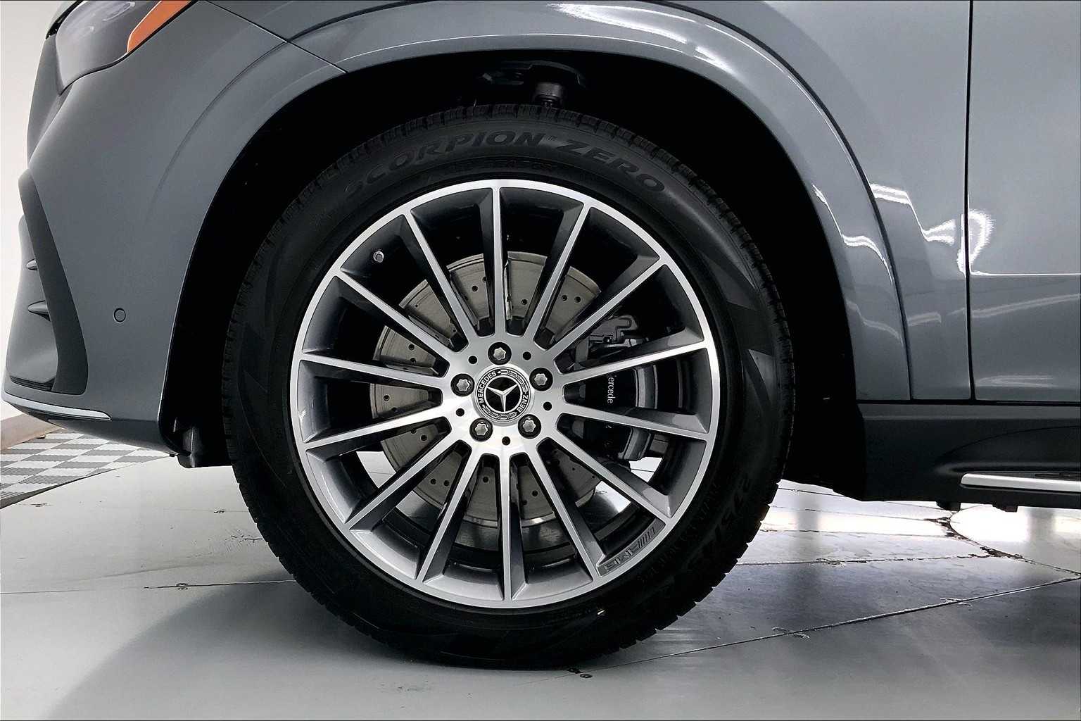 Thumbnail: 2026 Mercedes-Benz GLE - 8