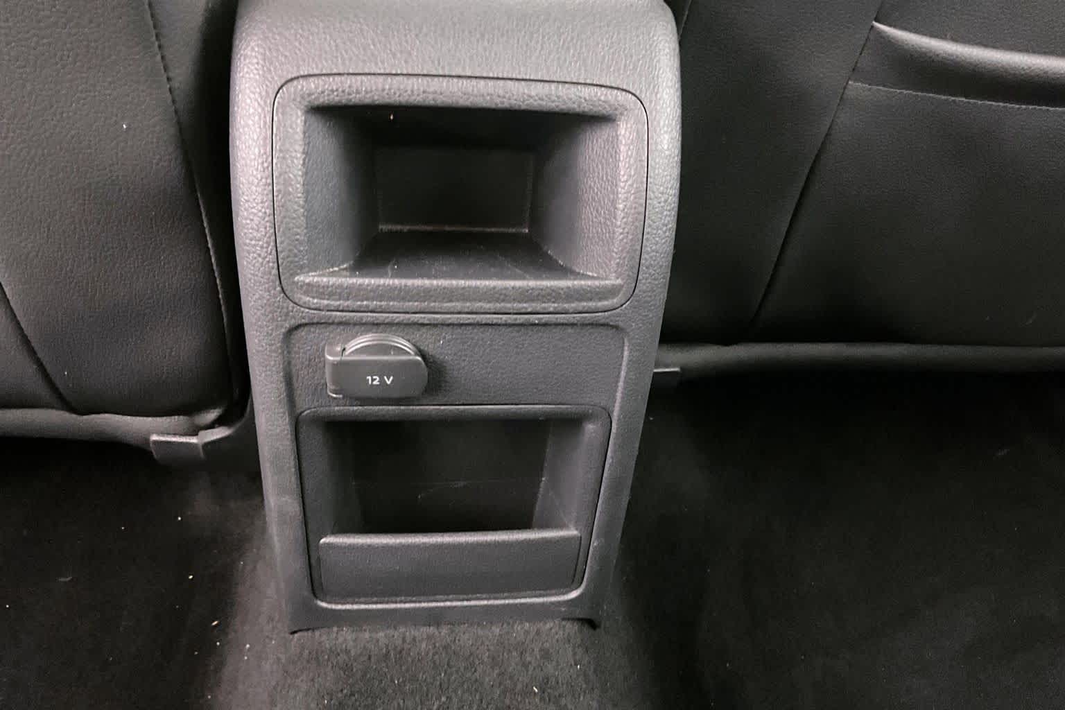 Thumbnail: 2016 Volkswagen Jetta - 29