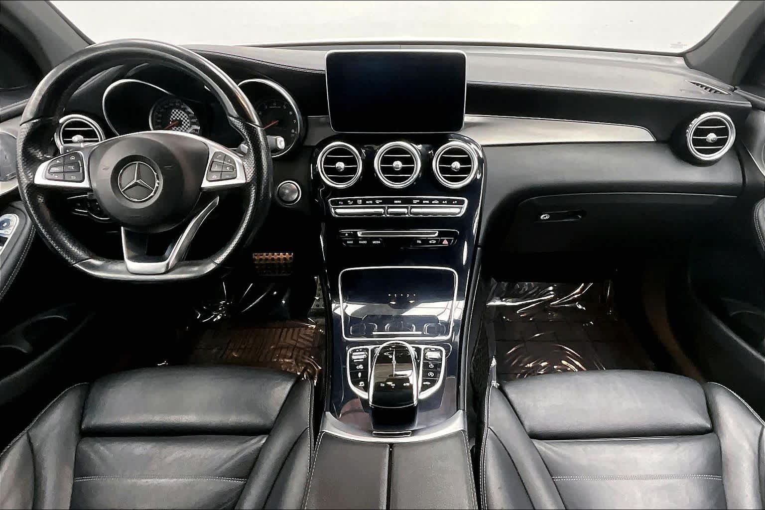 Thumbnail: 2017 Mercedes-Benz GLC - 10