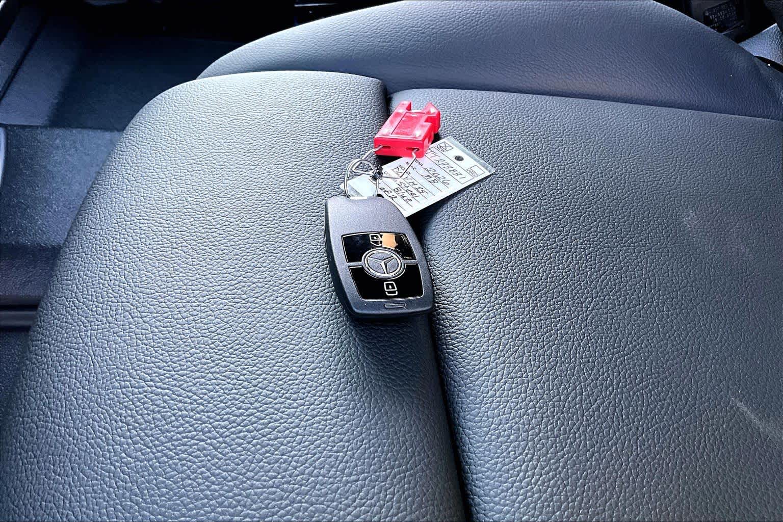 Thumbnail: 2026 Mercedes-Benz Sprinter - 19