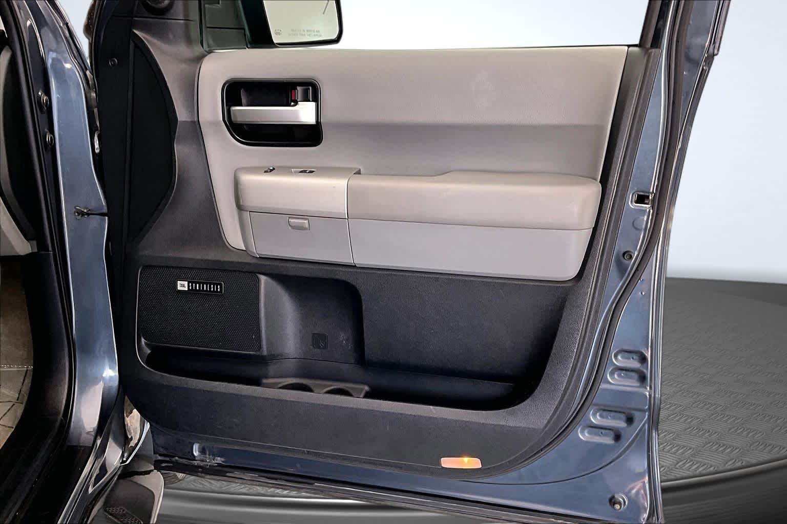 Thumbnail: 2008 Toyota Sequoia - 22