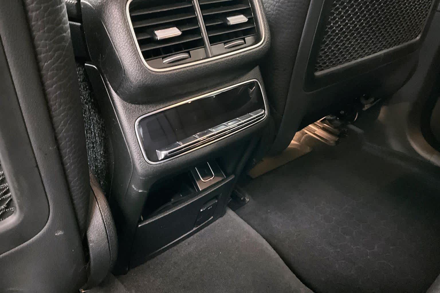 Thumbnail: 2022 Mercedes-Benz GLS - 28