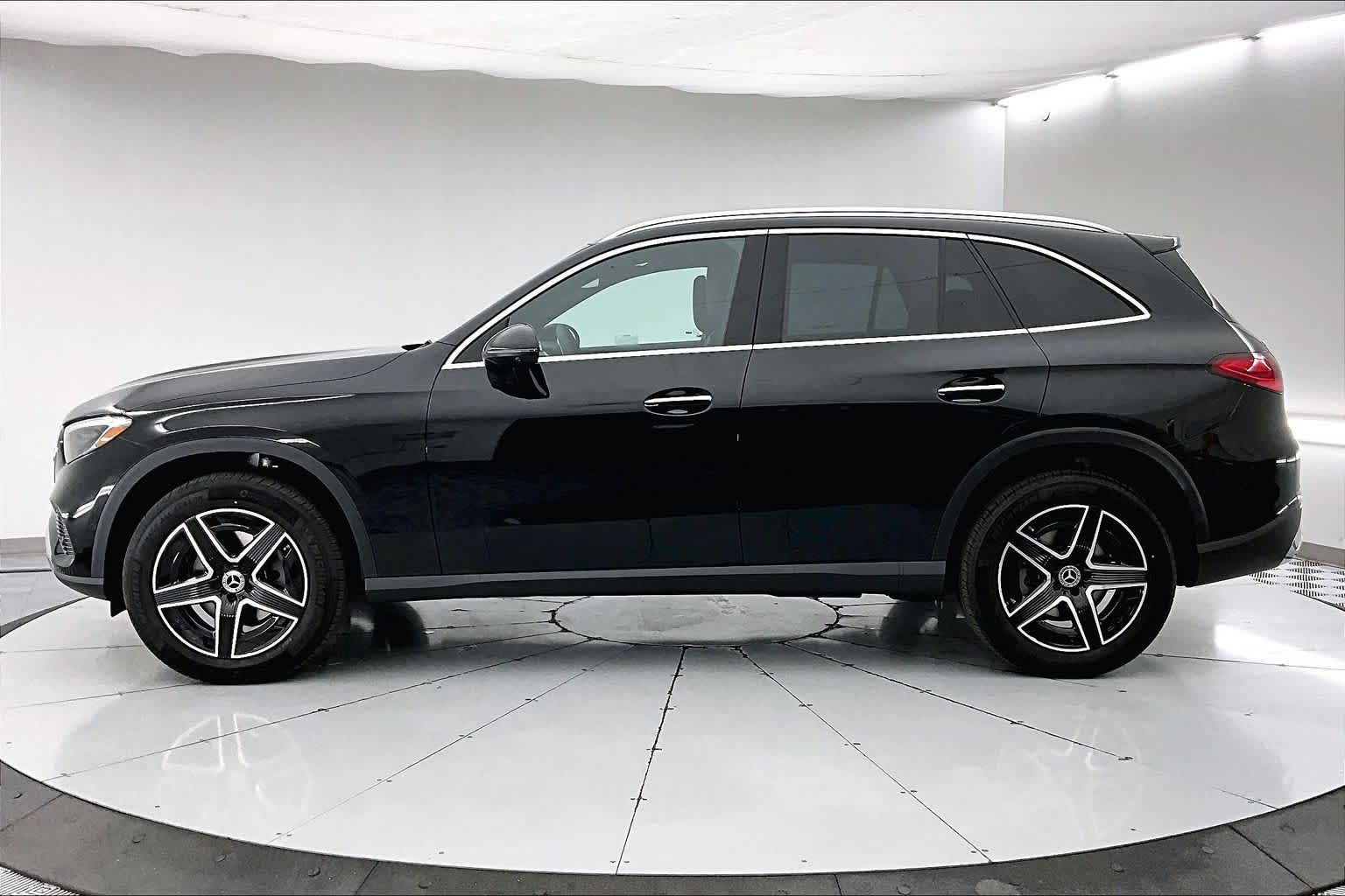 Thumbnail: 2026 Mercedes-Benz GLC - 3