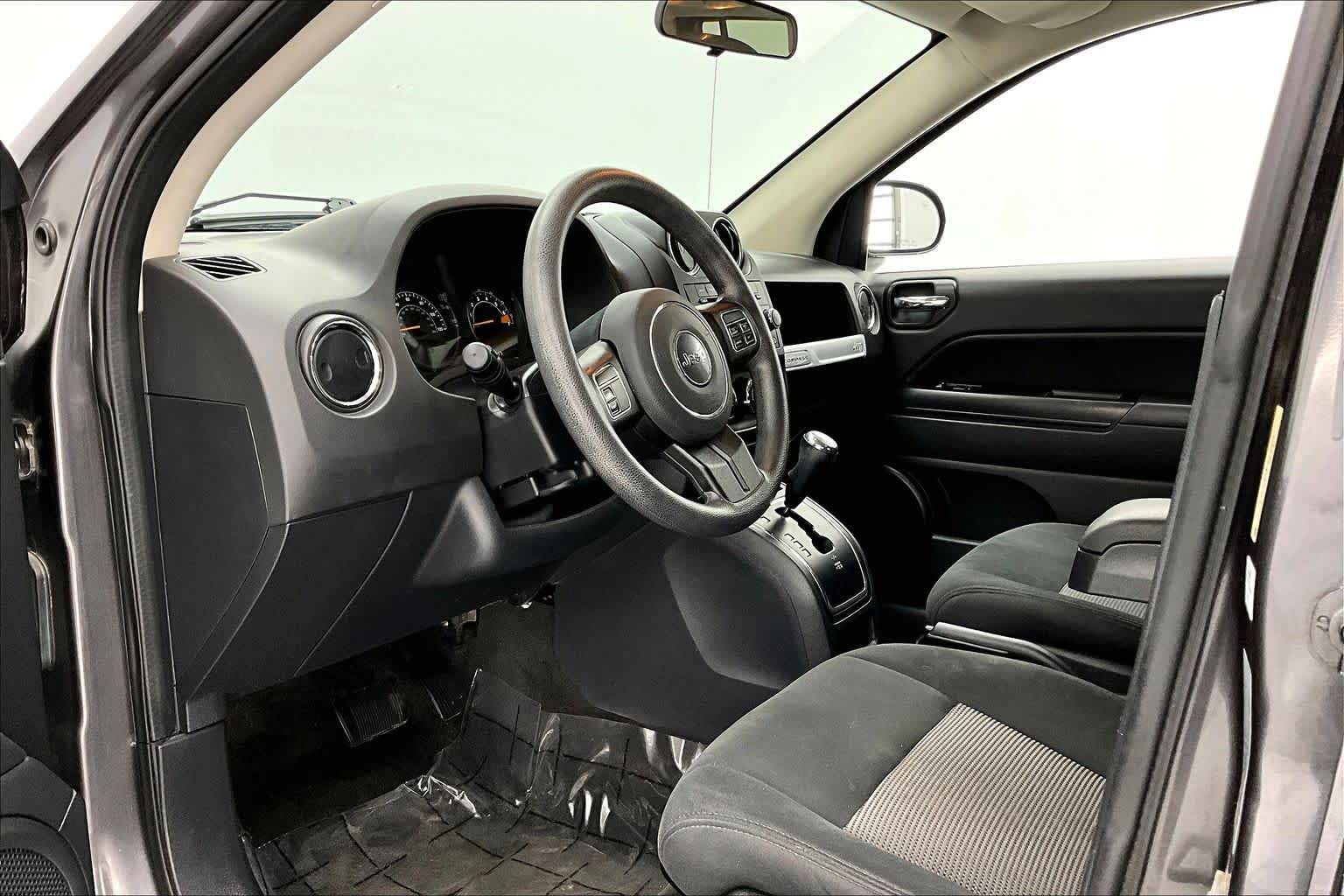 Thumbnail: 2015 Jeep Compass - 2