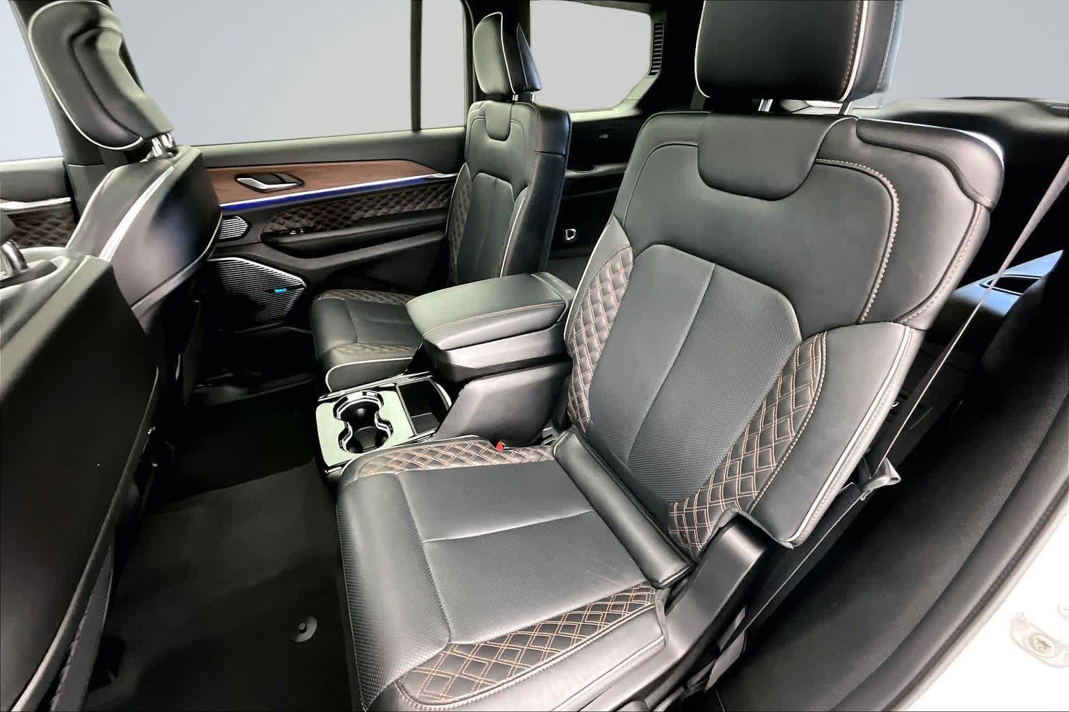 Thumbnail: 2023 Jeep Grand Cherokee - 13