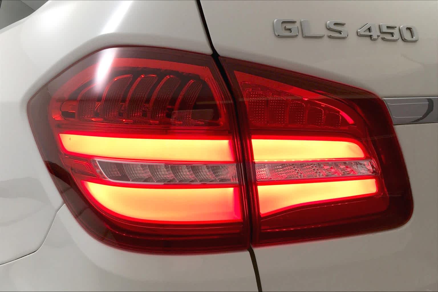 Thumbnail: 2018 Mercedes-Benz GLS - 24