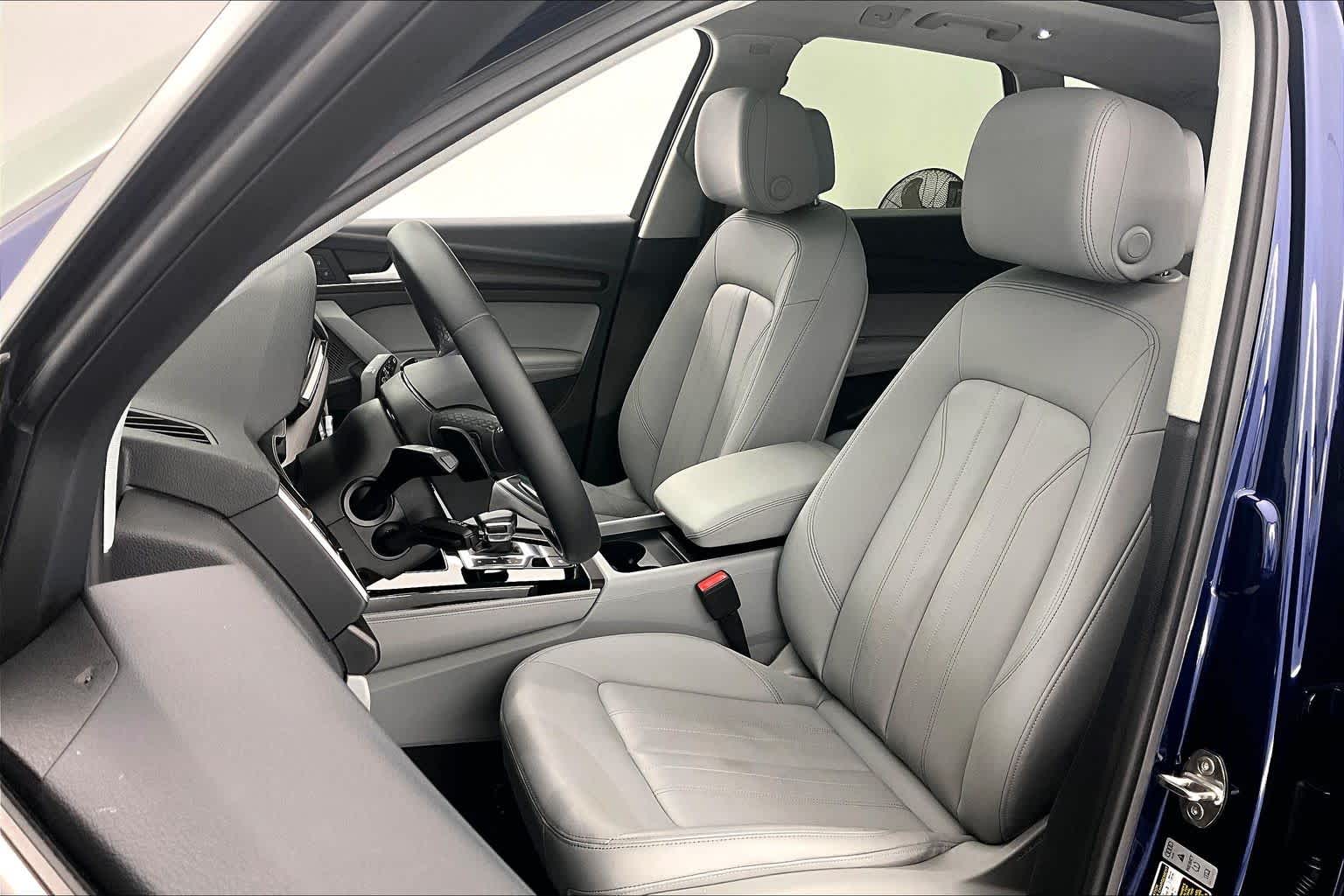 Thumbnail: 2023 Audi Q5 - 11