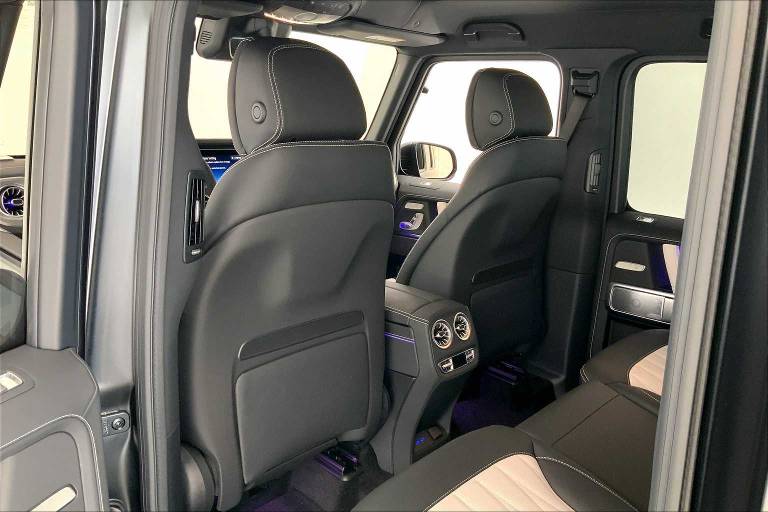 Thumbnail: 2025 Mercedes-Benz G-Class - 12