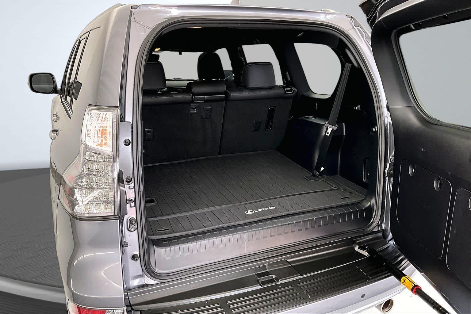 Thumbnail: 2021 Lexus GX - 19