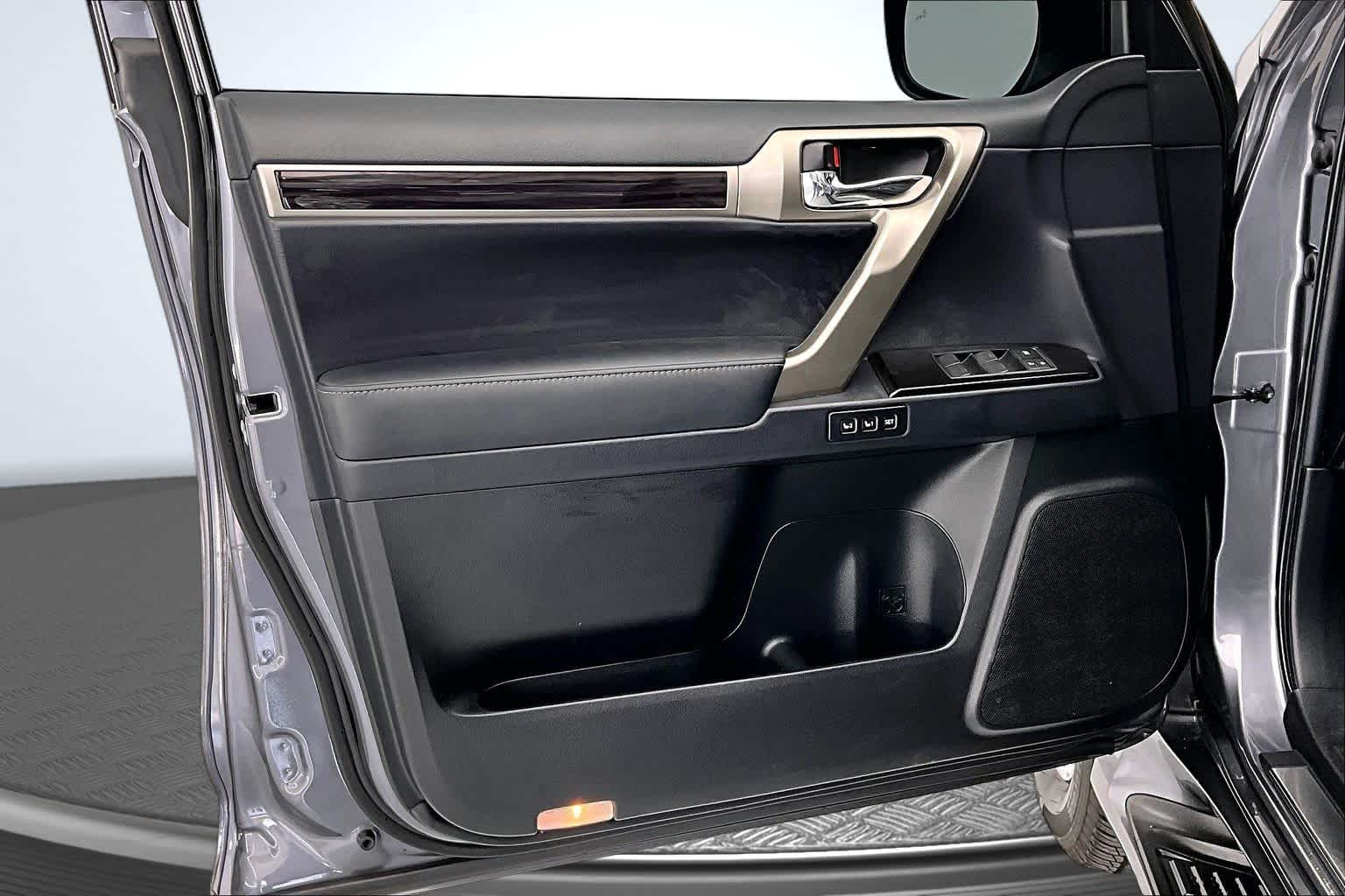 Thumbnail: 2021 Lexus GX - 23