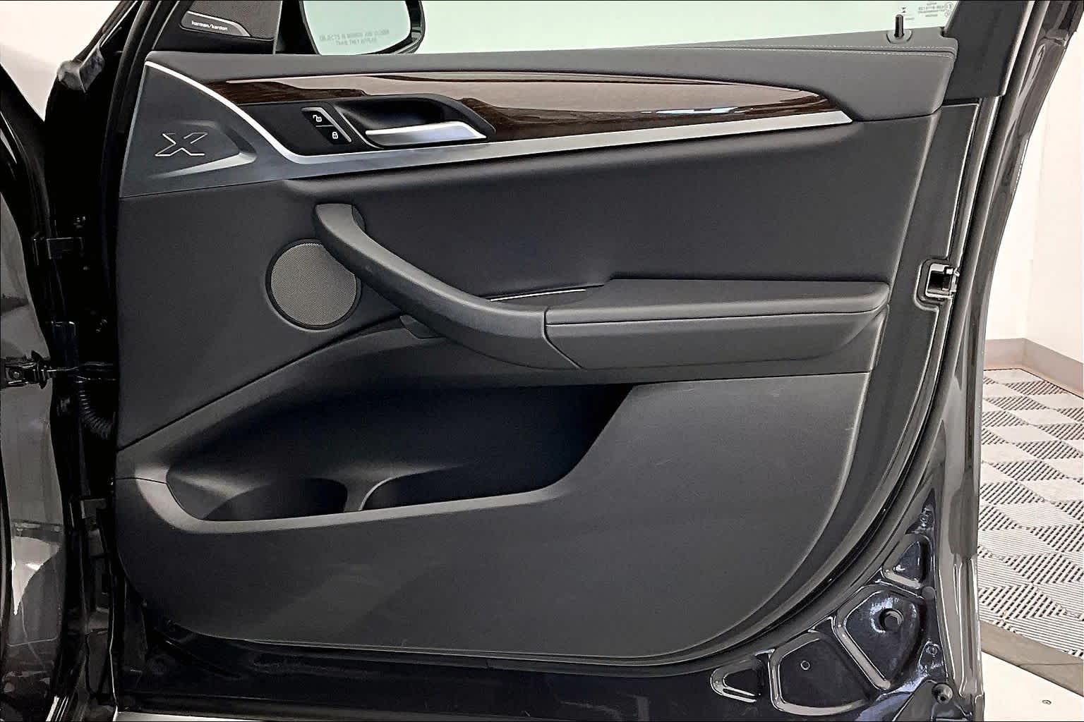 Thumbnail: 2023 BMW X3 - 24