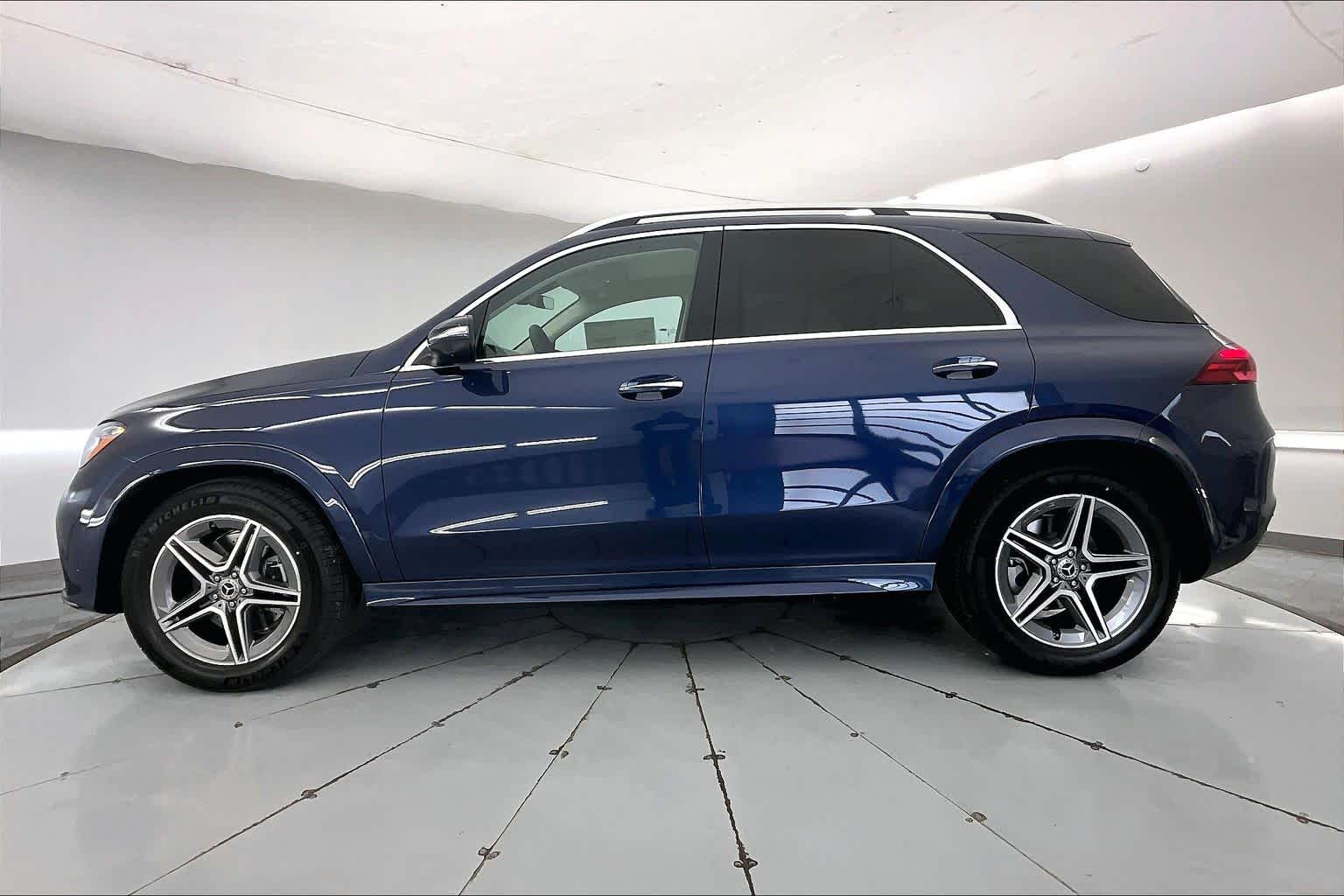 Thumbnail: 2026 Mercedes-Benz GLE - 3