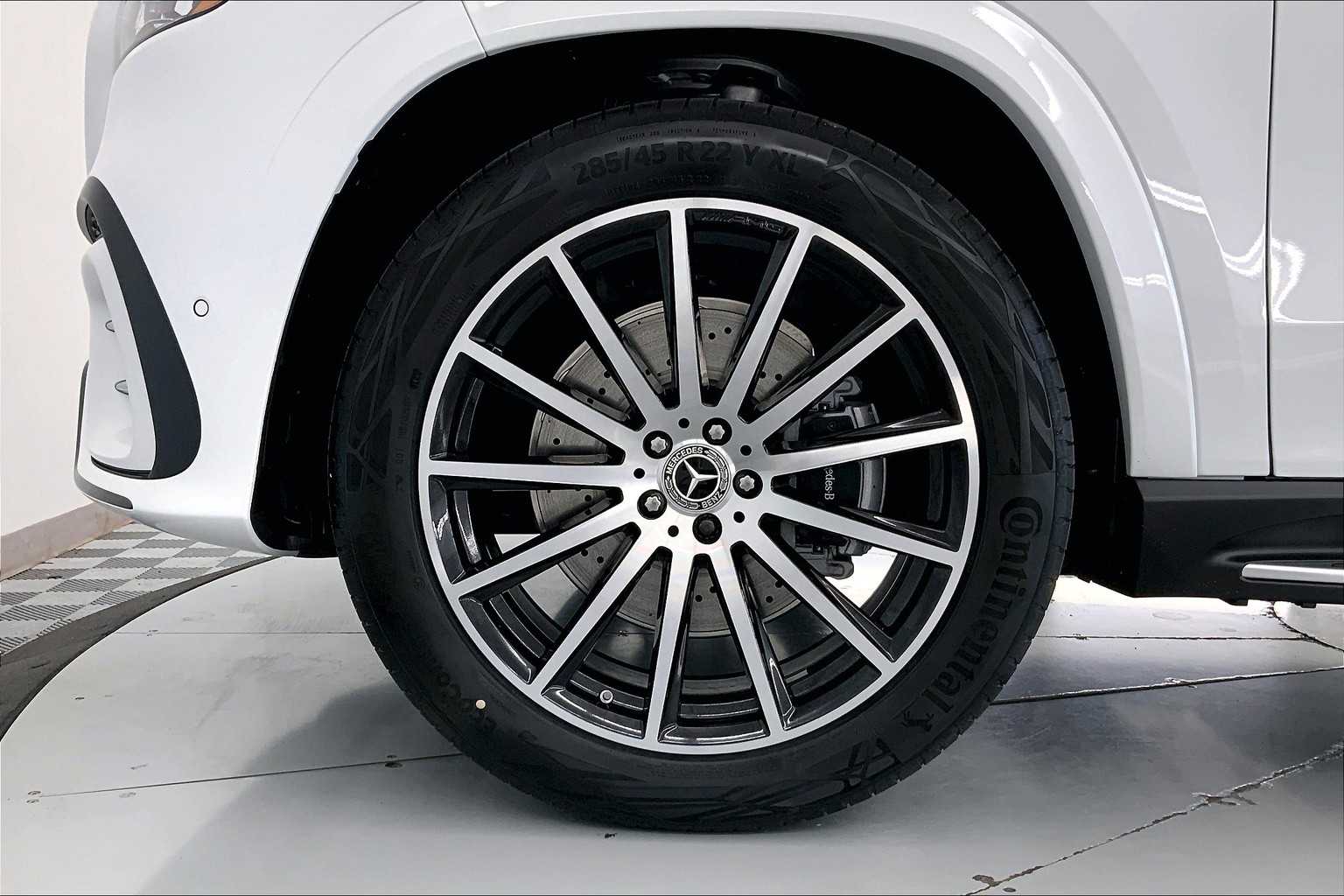Thumbnail: 2026 Mercedes-Benz GLS - 8