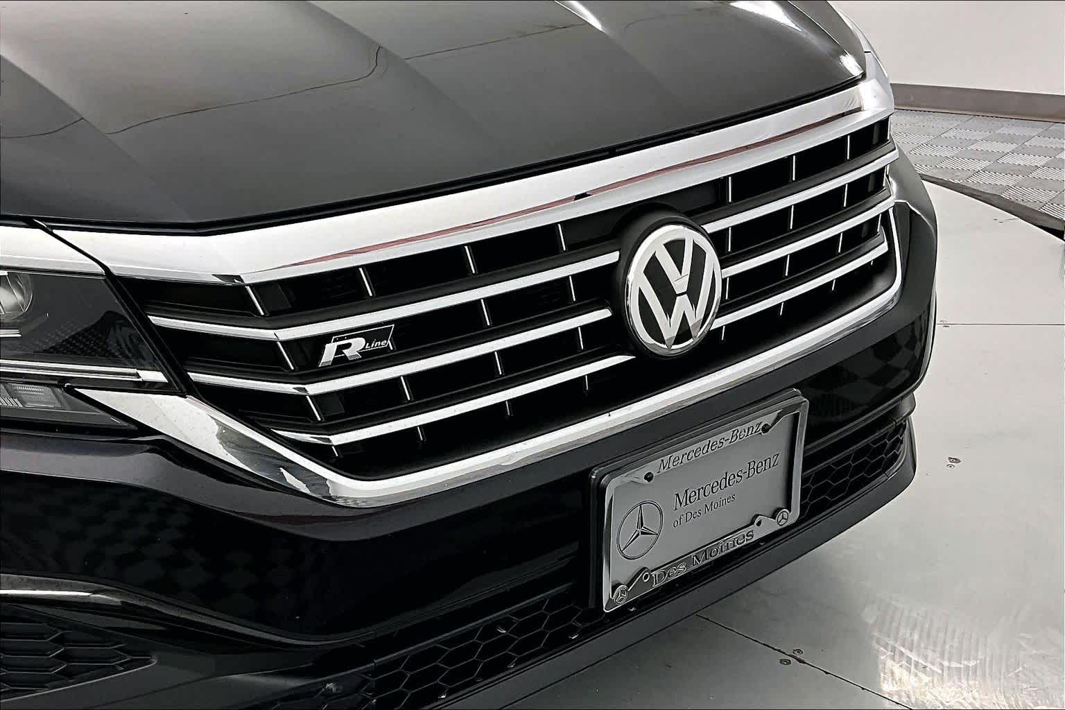 Thumbnail: 2020 Volkswagen Passat - 25