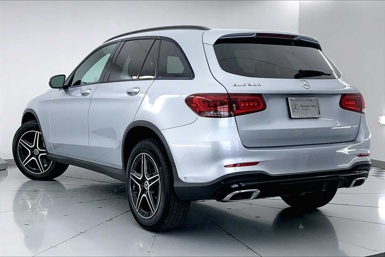 Thumbnail: 2022 Mercedes-Benz GLC - 4