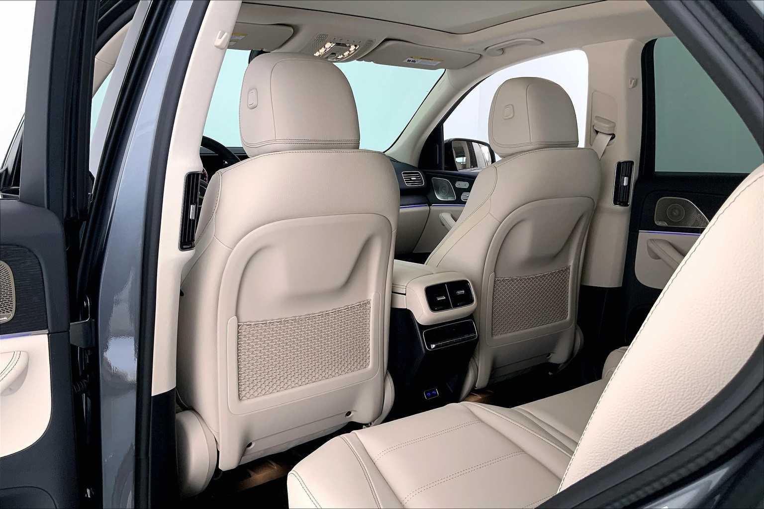 Thumbnail: 2026 Mercedes-Benz GLE - 12