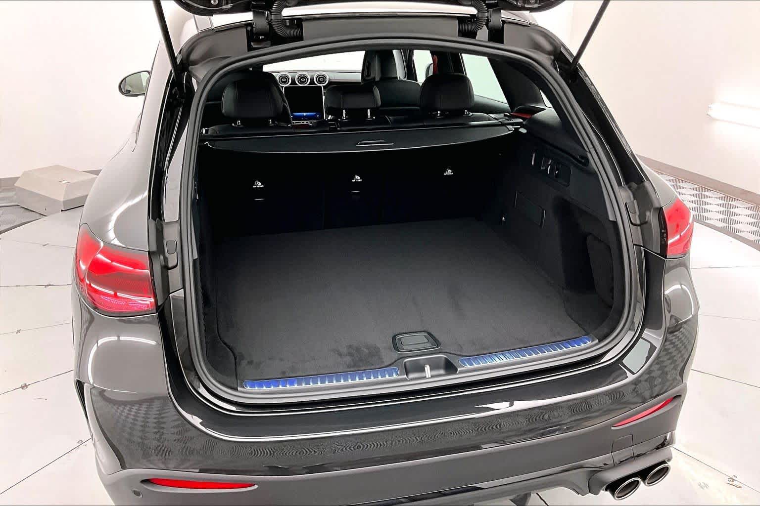 Thumbnail: 2026 Mercedes-Benz GLC - 19