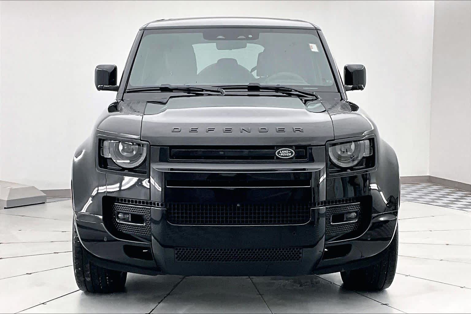 Thumbnail: 2024 Land Rover Defender - 6
