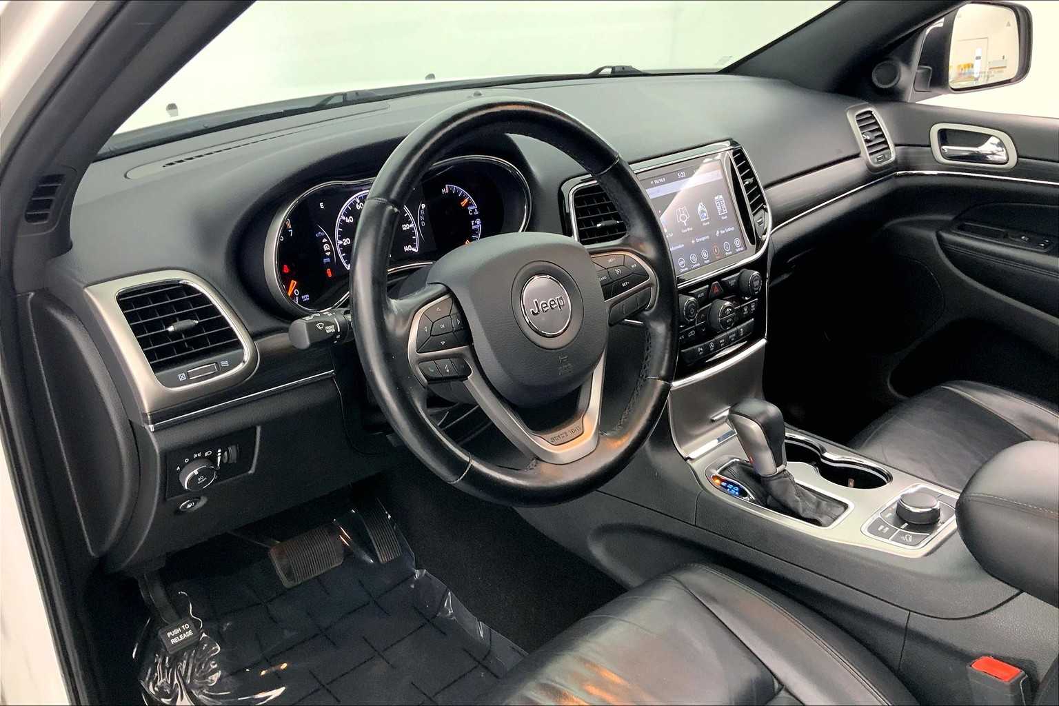 2020 Jeep Grand Cherokee Limited Edition 2