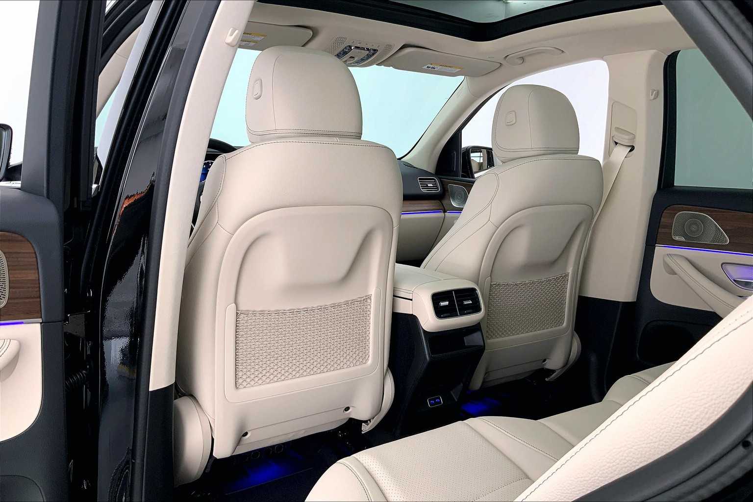 Thumbnail: 2026 Mercedes-Benz GLE - 12