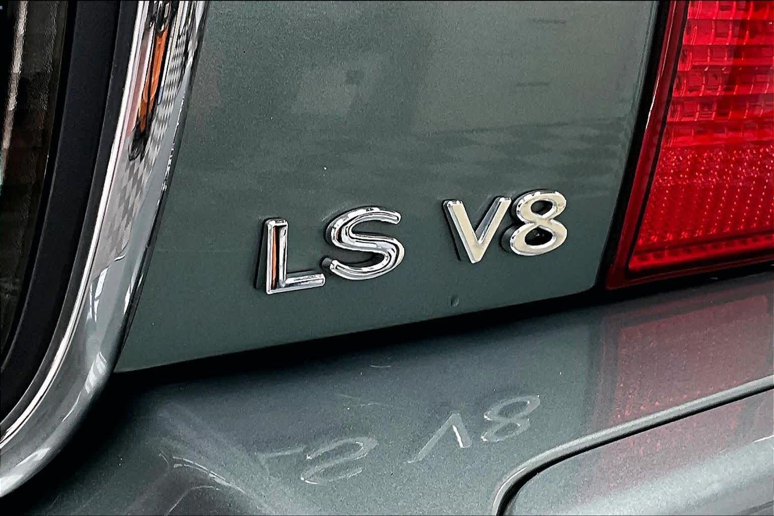 Thumbnail: 2005 Lincoln LS - 7