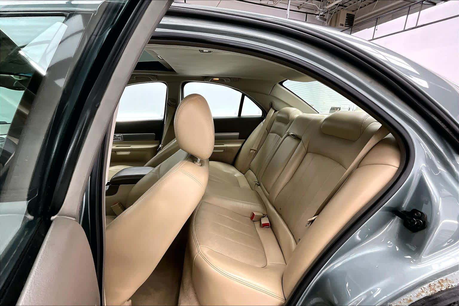 Thumbnail: 2005 Lincoln LS - 13