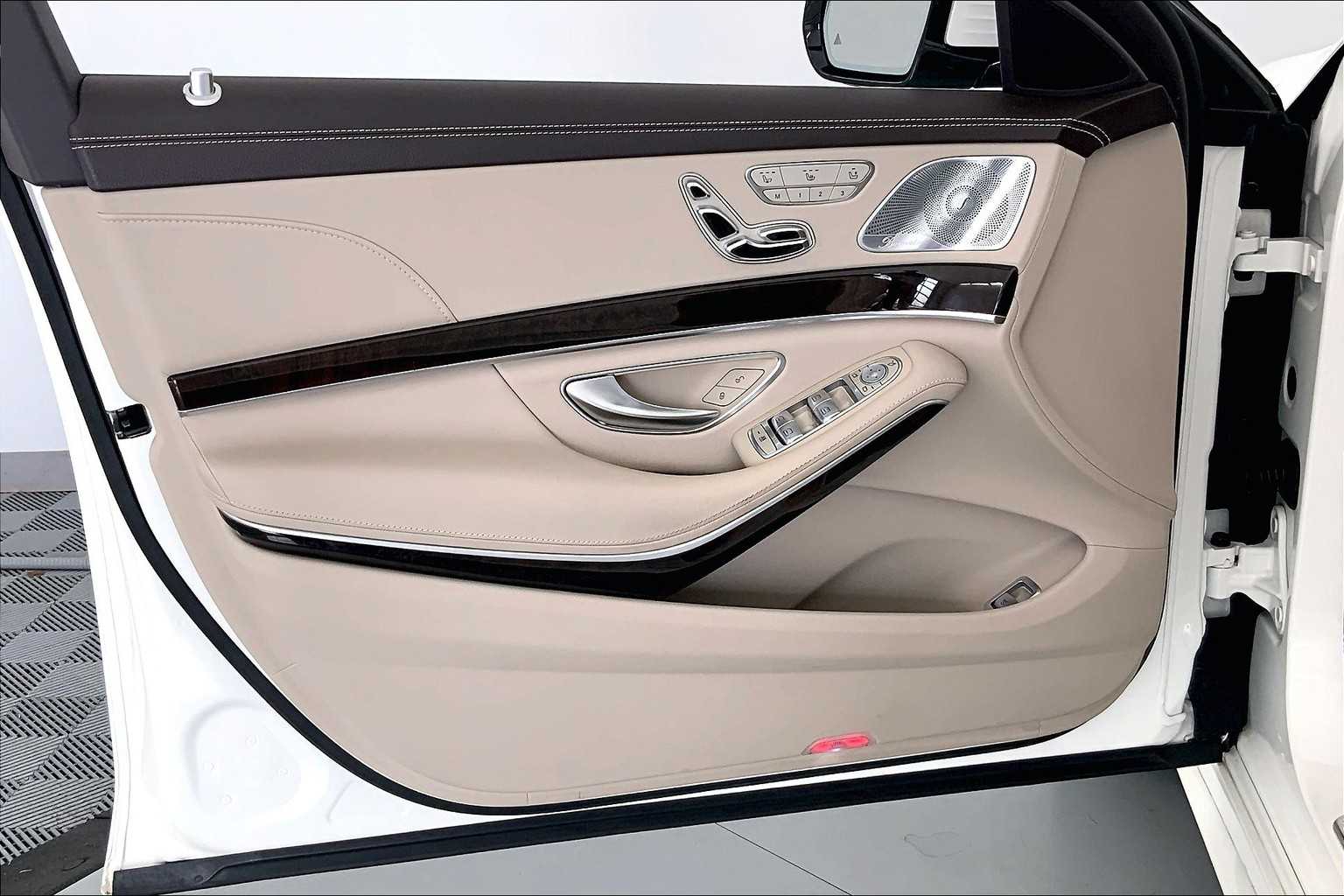 2020 Mercedes-Benz S-Class S 560 4MATIC 23