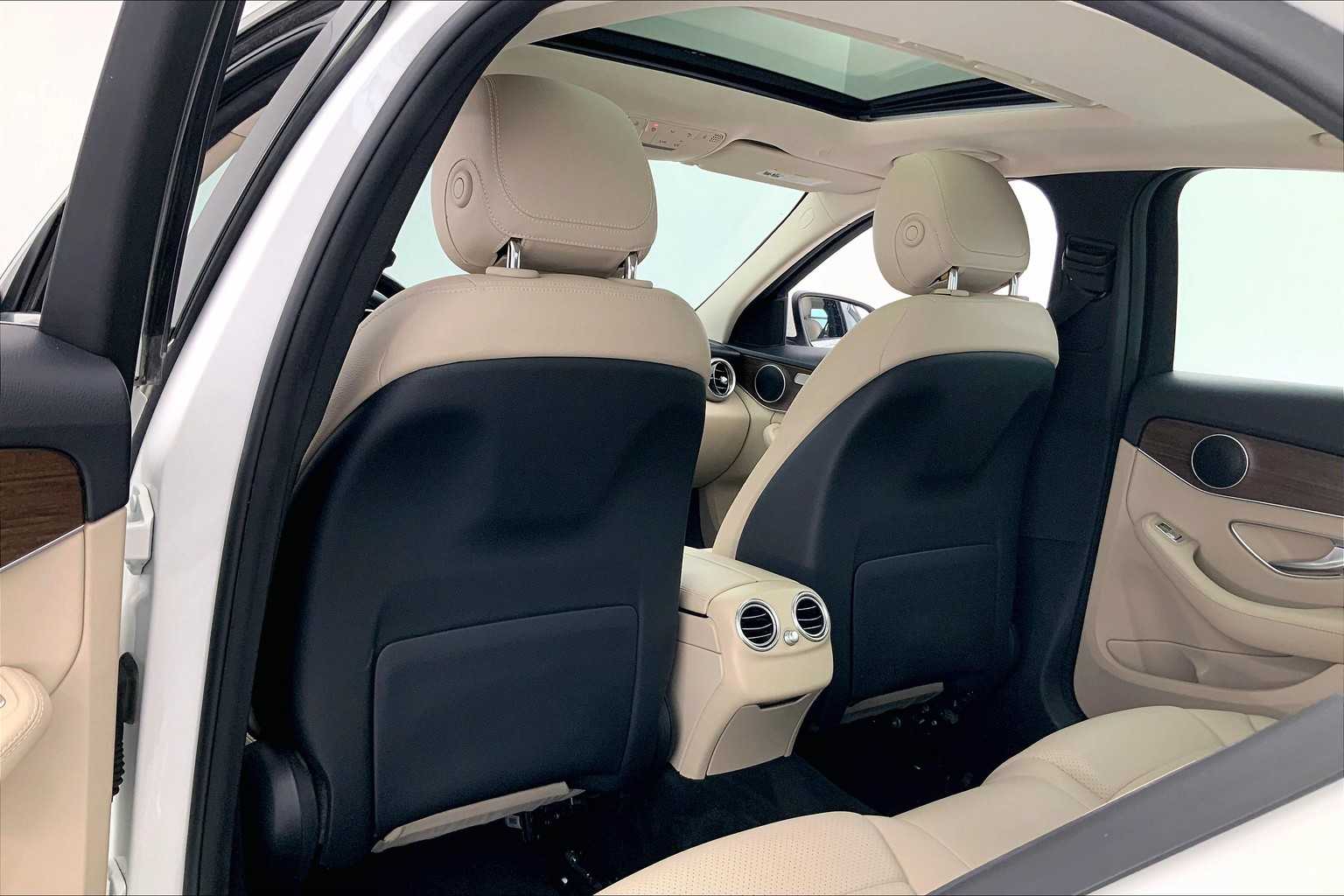 Thumbnail: 2020 Mercedes-Benz C-Class - 12