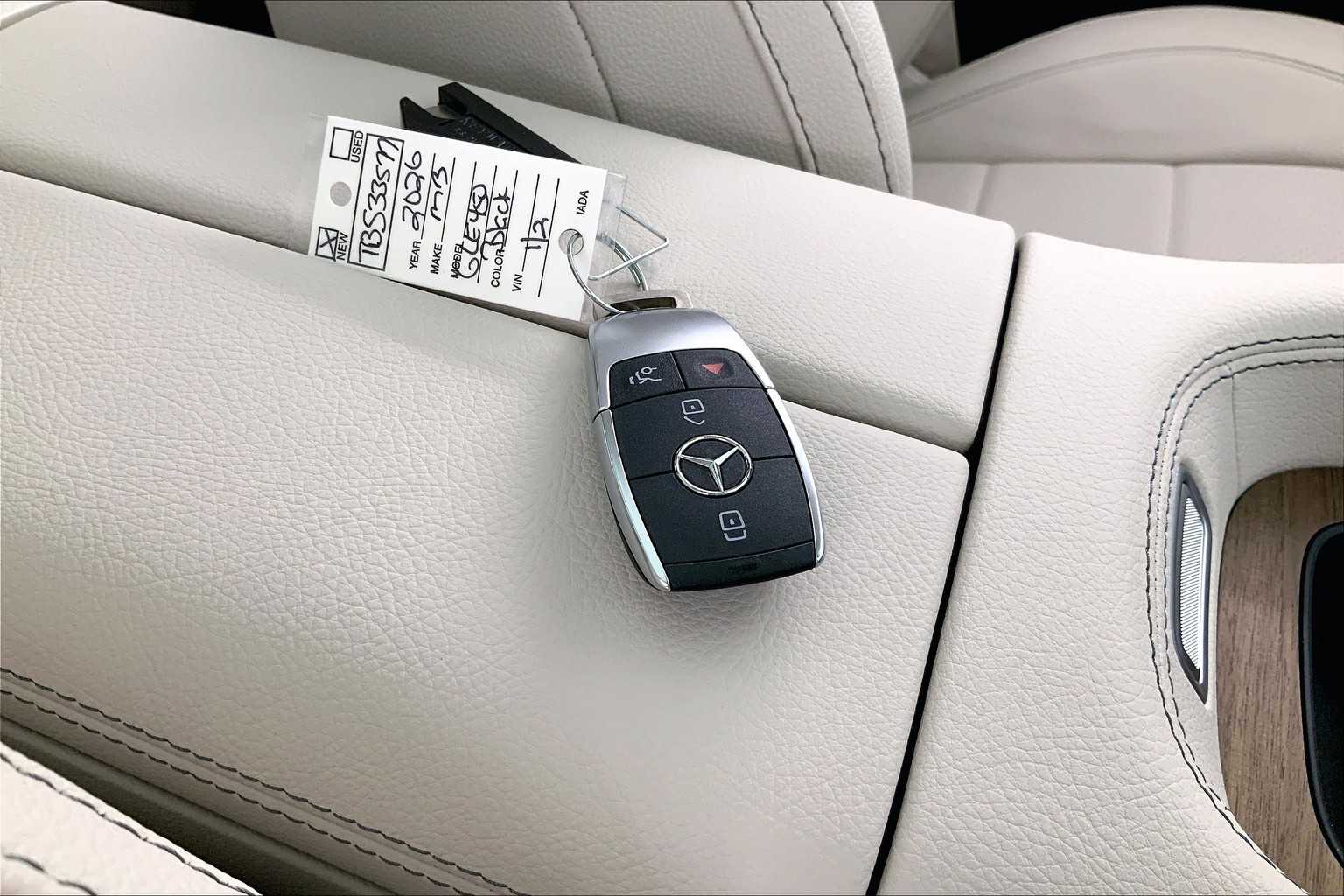 Thumbnail: 2026 Mercedes-Benz GLE - 20