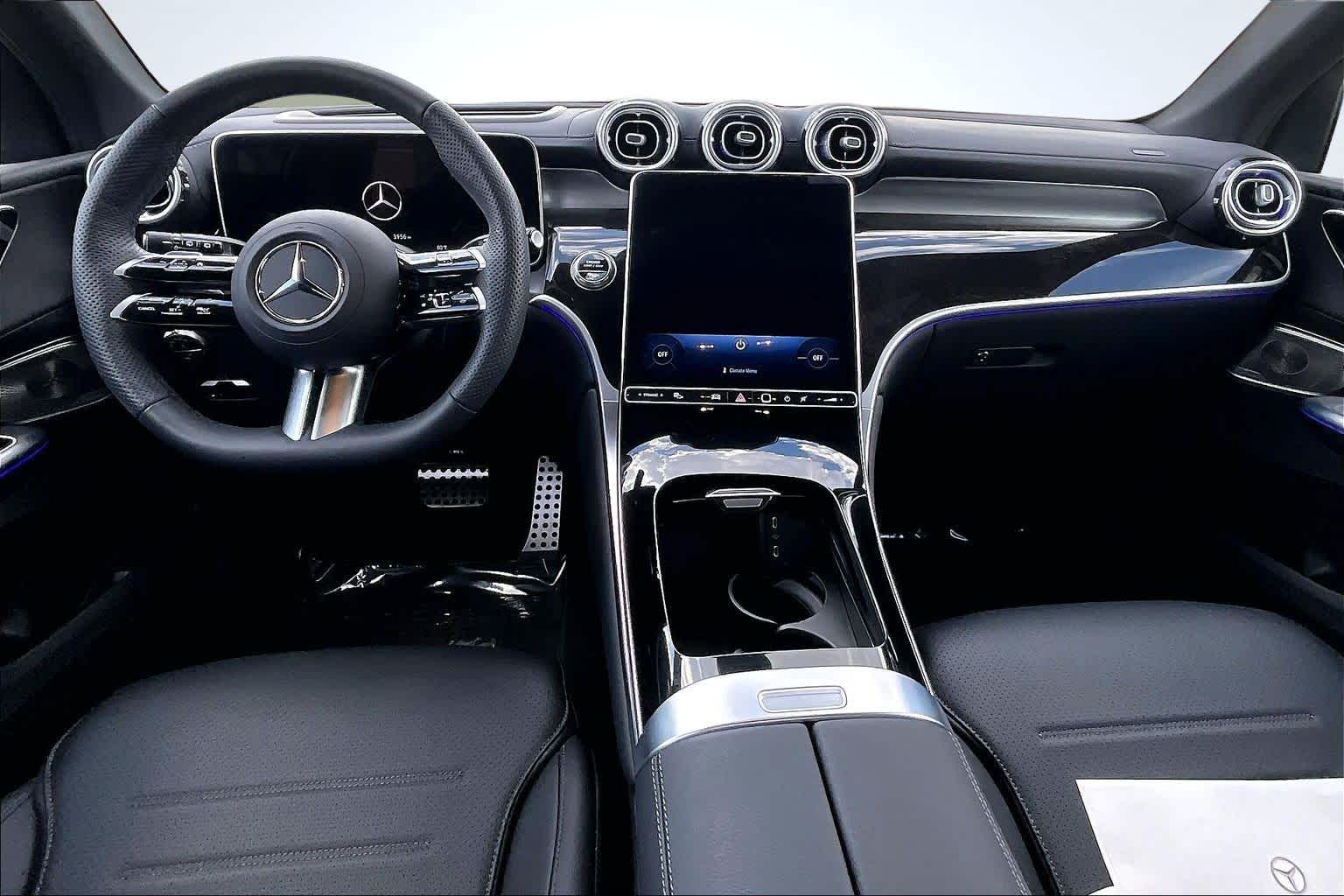 Thumbnail: 2026 Mercedes-Benz GLC - 10