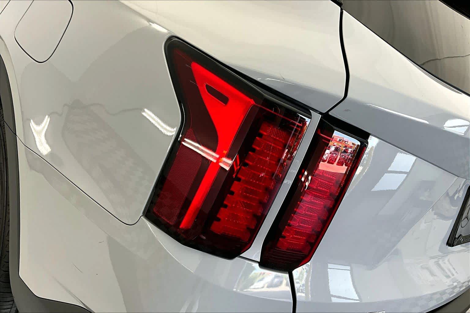 Thumbnail: 2023 Kia Sorento - 25