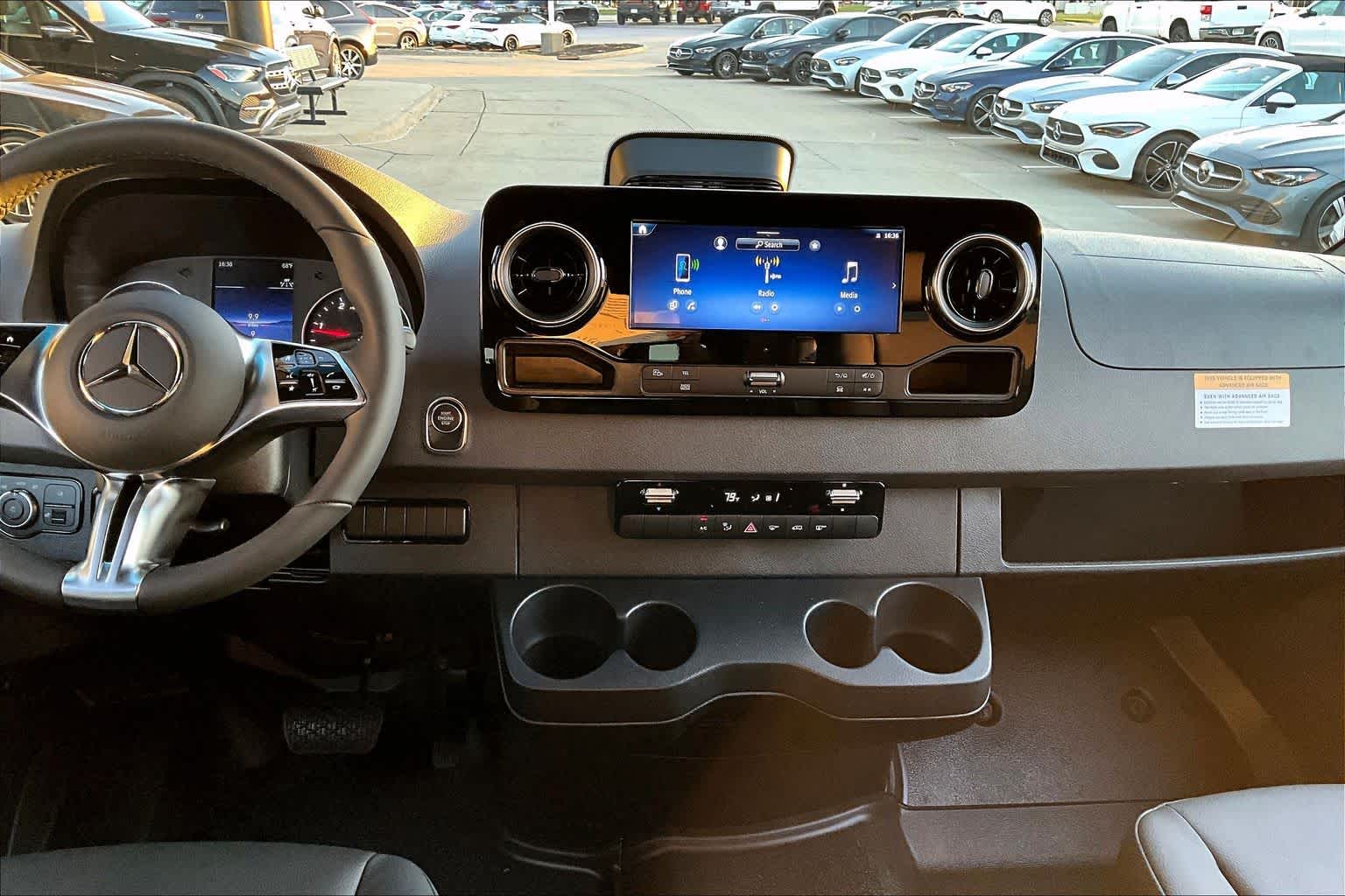 Thumbnail: 2026 Mercedes-Benz Sprinter - 15