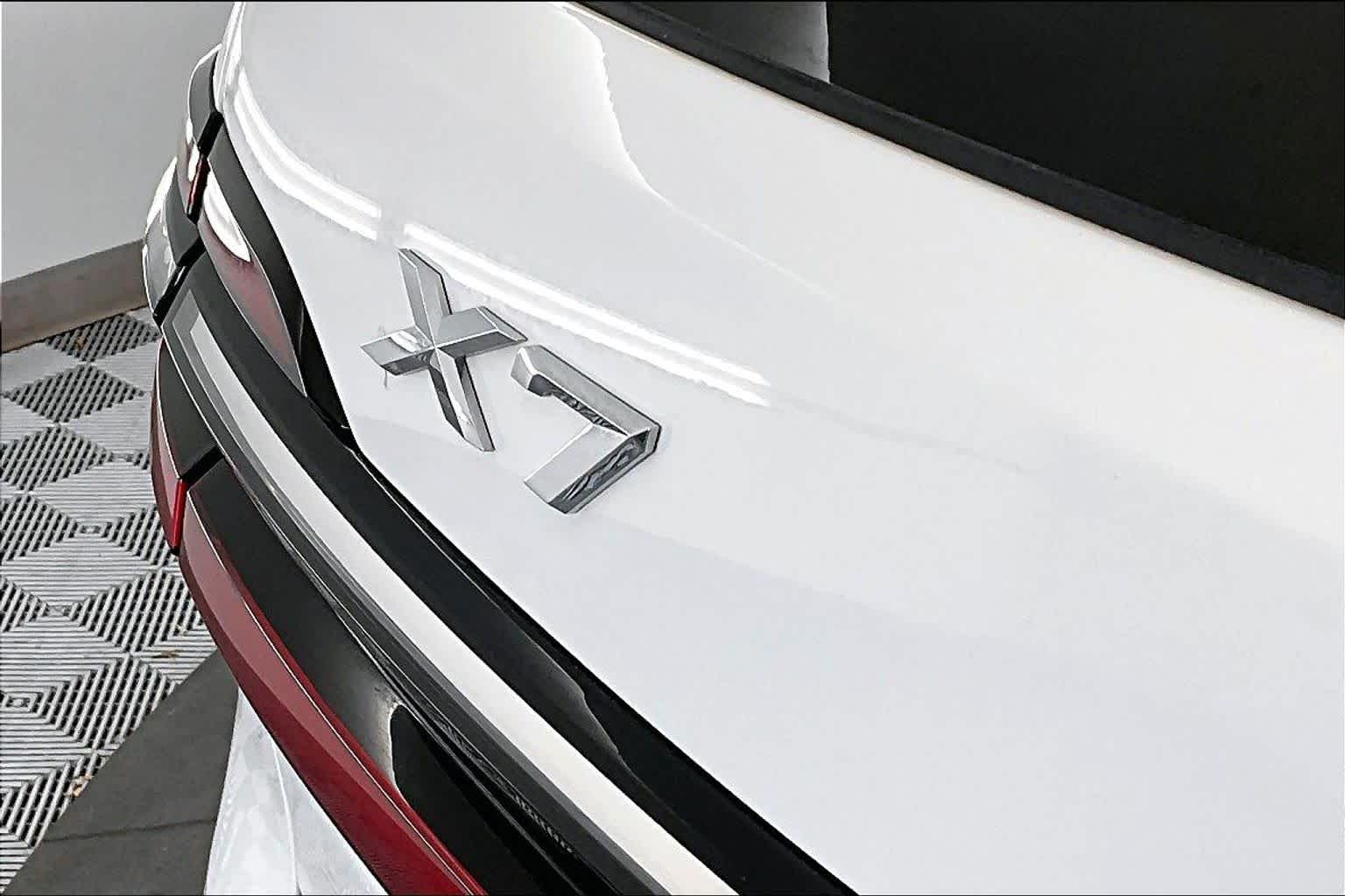 Thumbnail: 2023 BMW X7 - 7