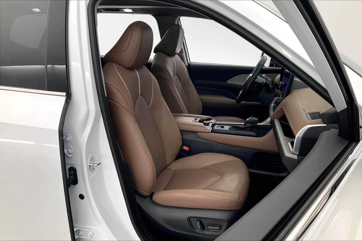 Thumbnail: 2024 Toyota Grand Highlander - 14