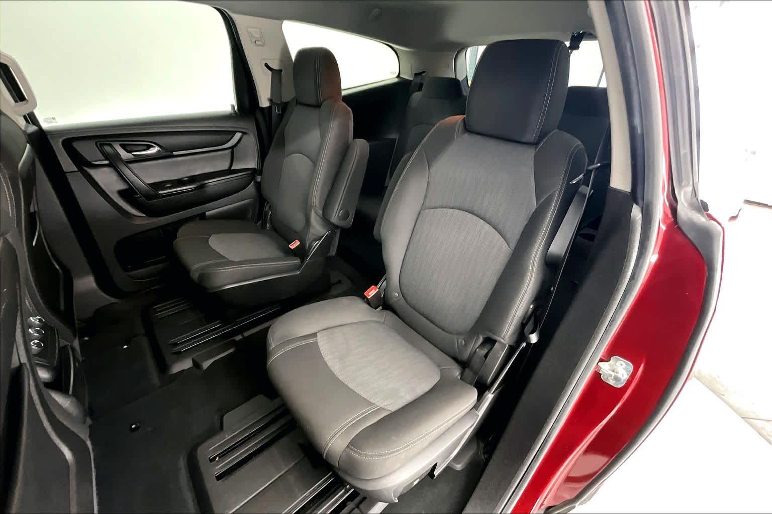 Thumbnail: 2016 Chevrolet Traverse - 13