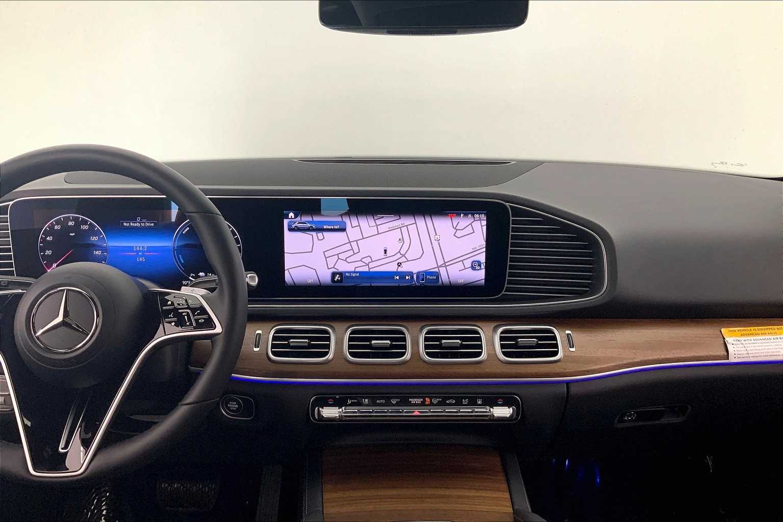 Thumbnail: 2025 Mercedes-Benz GLE - 16