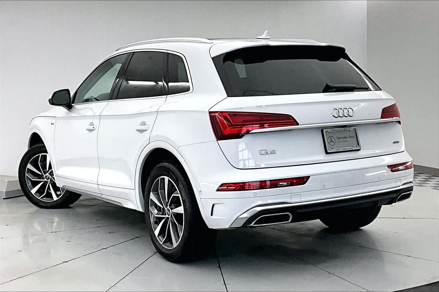 Thumbnail: 2023 Audi Q5 - 4