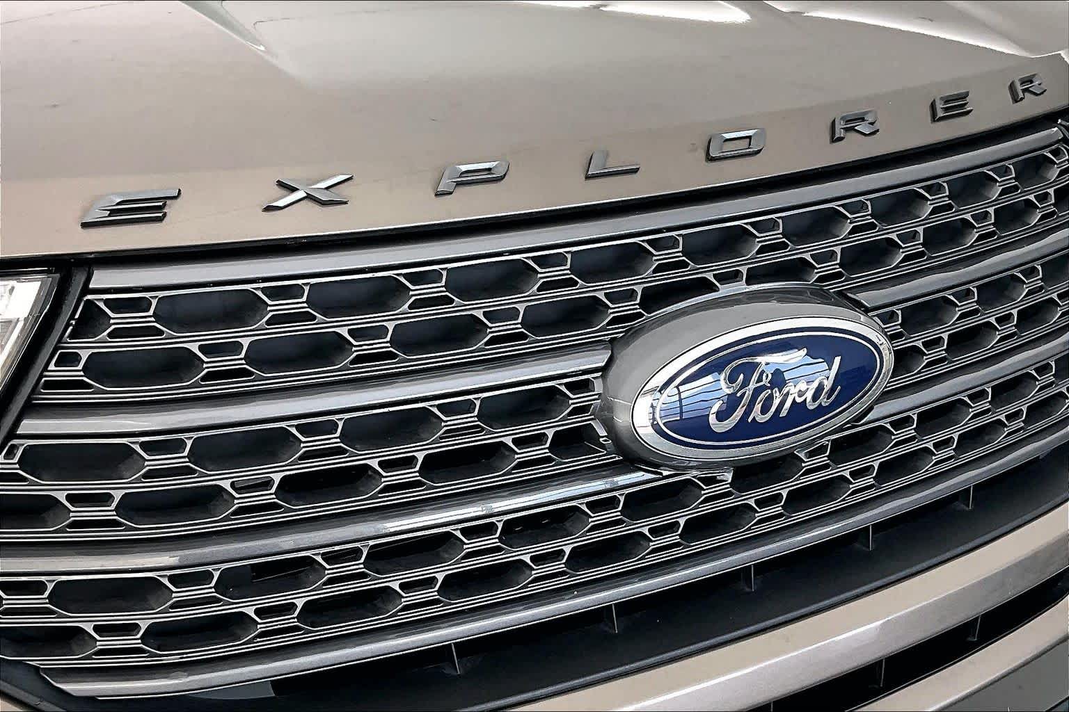 Thumbnail: 2021 Ford Explorer - 25