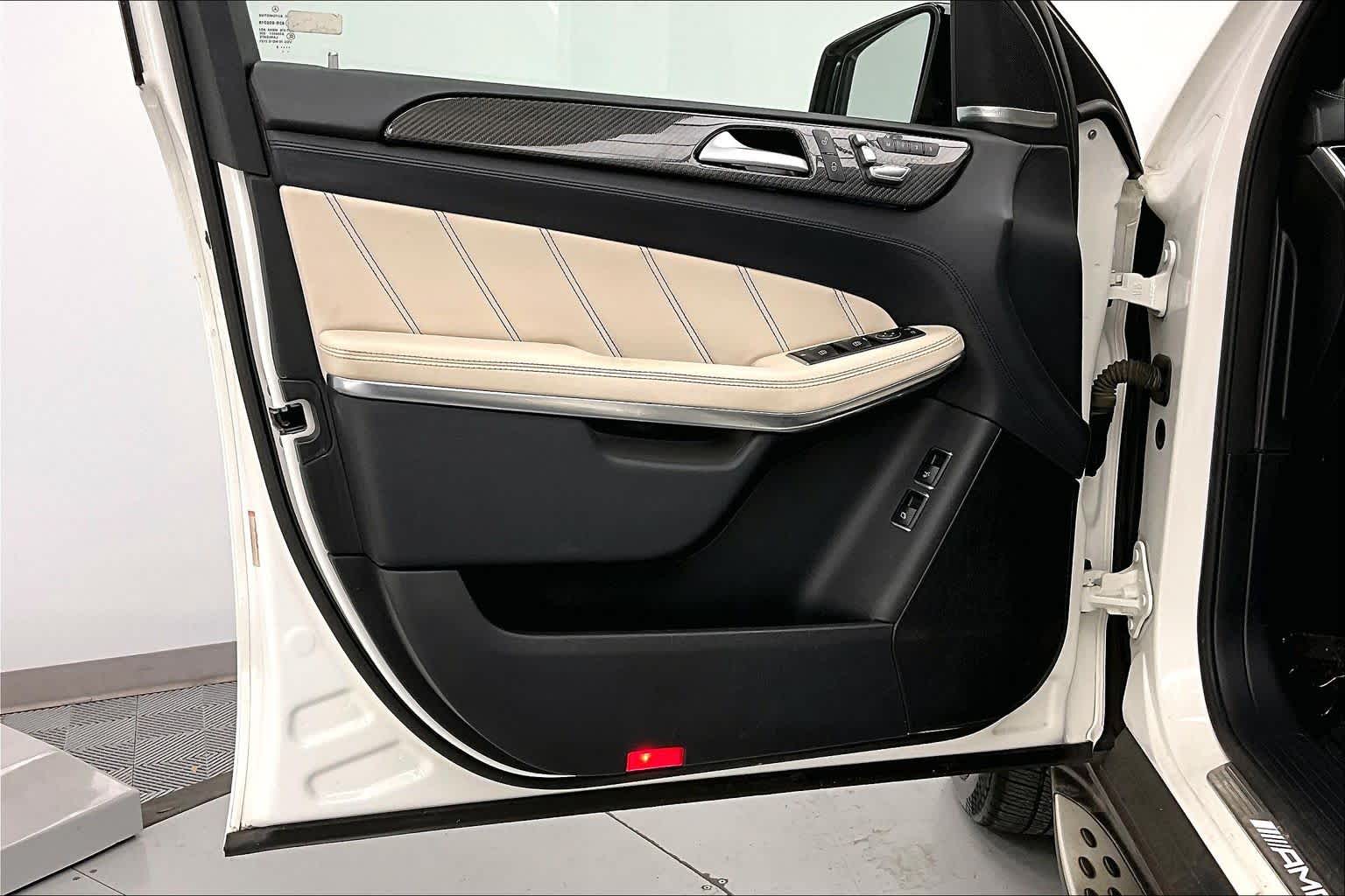 Thumbnail: 2018 Mercedes-Benz GL-Class - 23