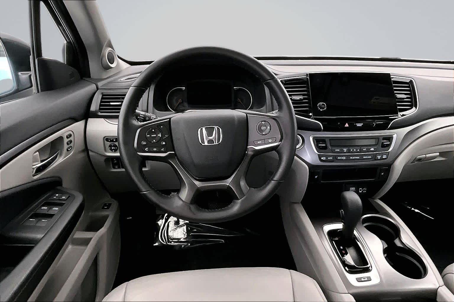 Thumbnail: 2020 Honda Pilot - 15