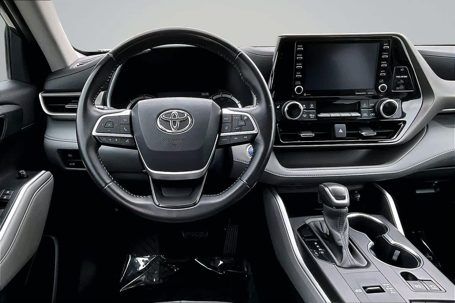 Thumbnail: 2022 Toyota Highlander - 15
