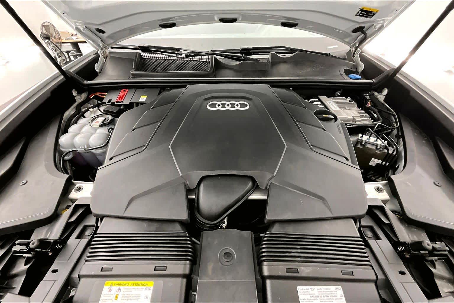 Thumbnail: 2021 Audi Q8 - 9