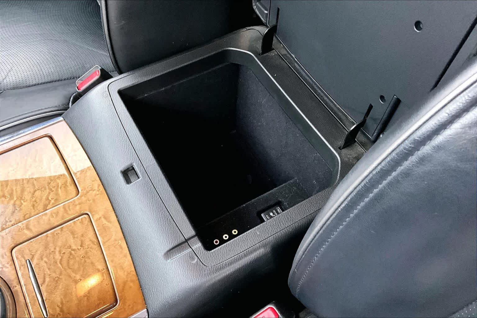 Thumbnail: 2013 INFINITI QX56 - 27